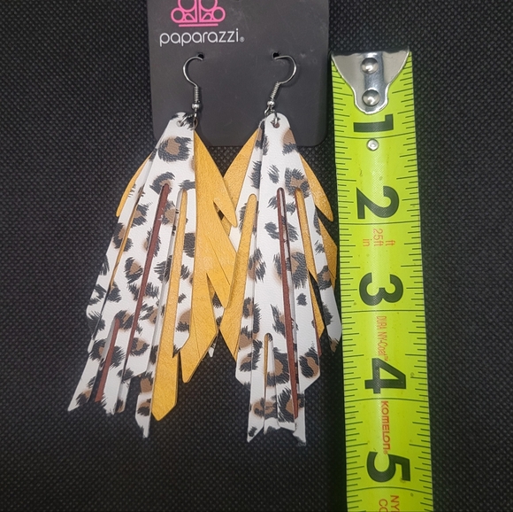 Cheetah Patterned Dangle Drop Earrings Paparazzi - Picture 4 of 6